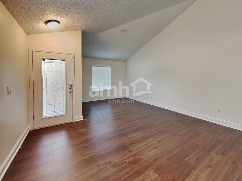 Building Photo - 11551 Oak Meadow Ln