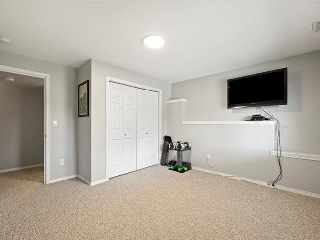 Building Photo - 263 Brookwood Loop