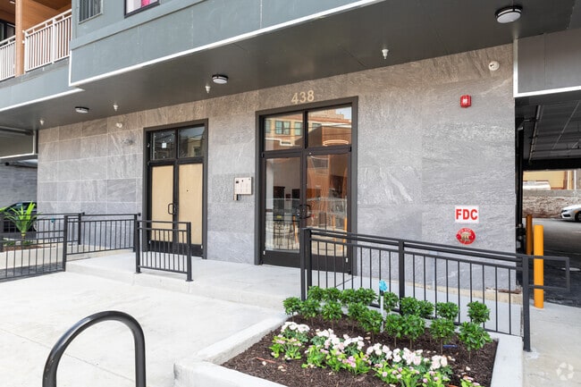 Entrance - 438 Memphis St