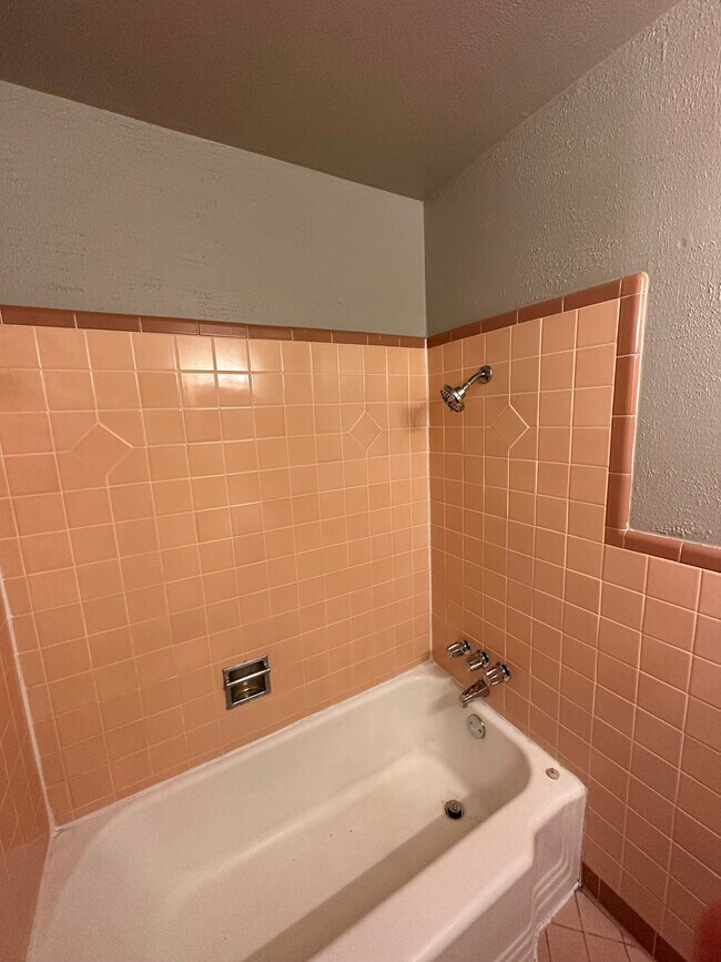 Building Photo - 332 Tullahoma Dr