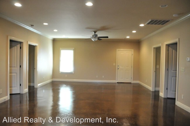 Building Photo - 503 Wesley Pl
