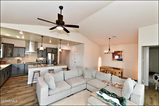 Building Photo - 11182 Blazing Star Pl