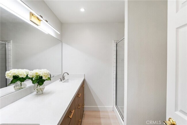 Building Photo - 4724 Park Granada