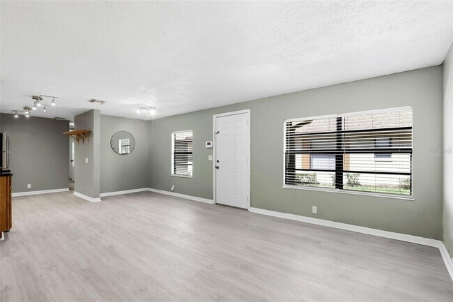 Building Photo - 344 Eron Way