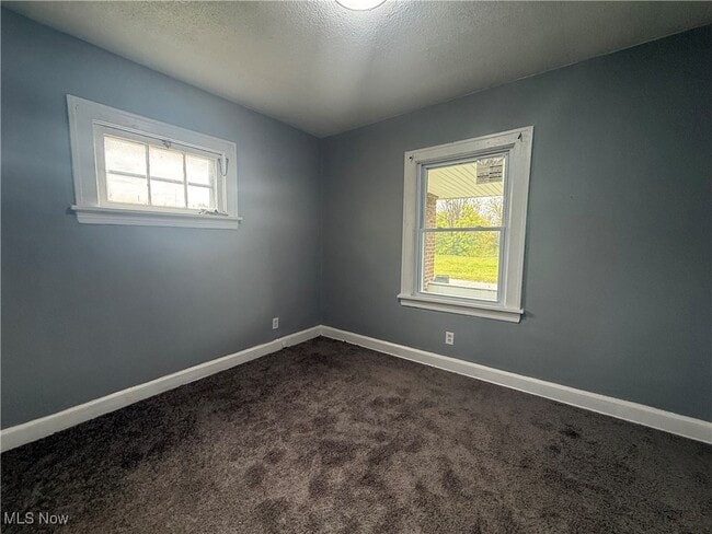 Building Photo - 11205 Notre Dame Ave