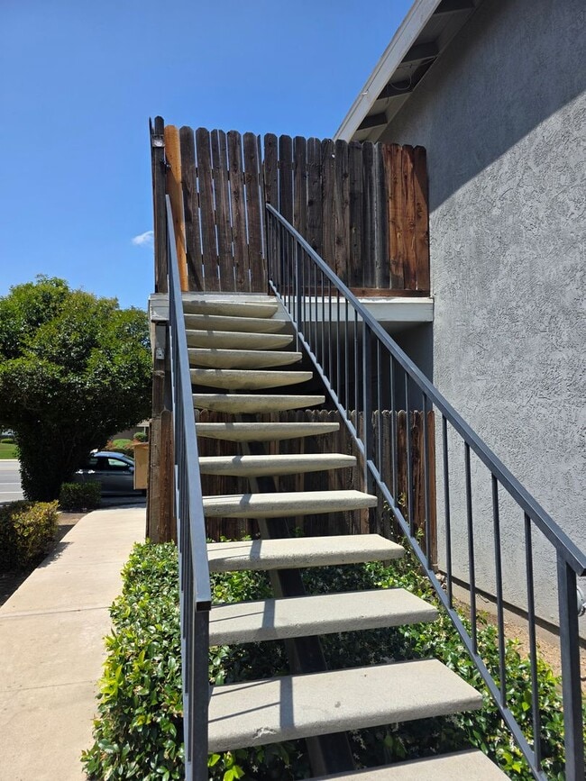 Building Photo - 2500 Ashe Rd