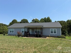 Building Photo - 1311 E Memorial Hwy