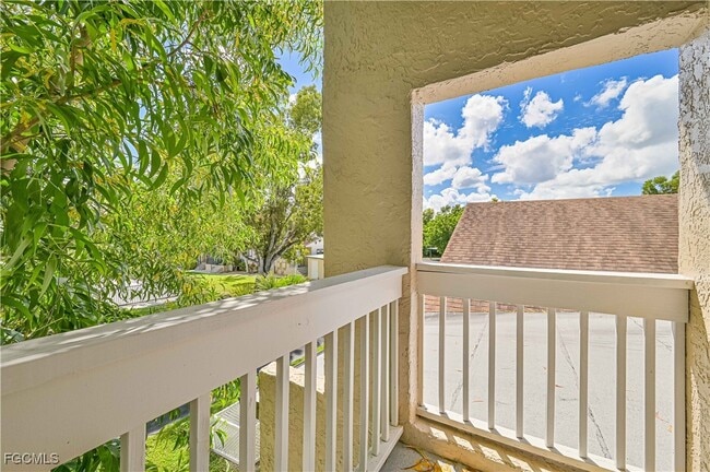 Building Photo - 17040 Golfside Cir