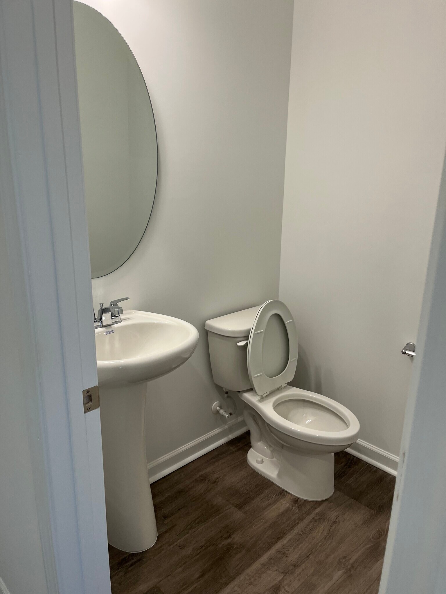 Downstairs 1/2 Bath - 3632 Pamlico St