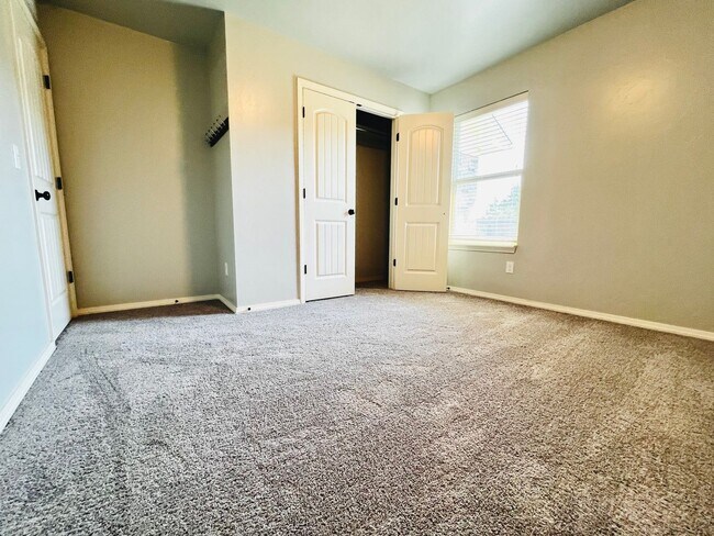 Building Photo - Beautiful 3BD 2BA Home in Norman!!