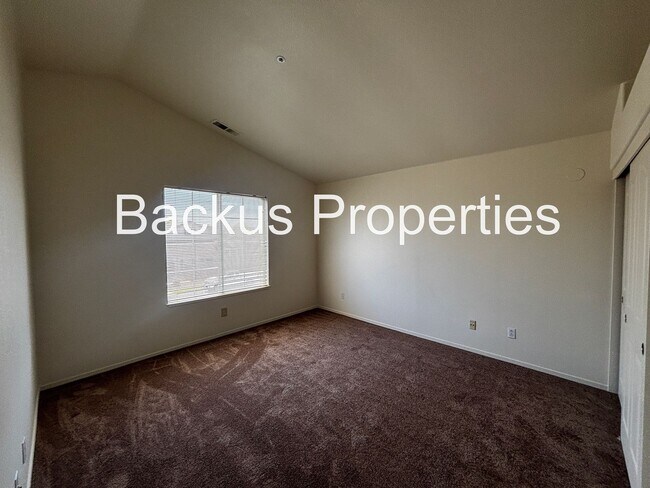 Building Photo - Wonderful two bedroom home close to Constitution shopping center
