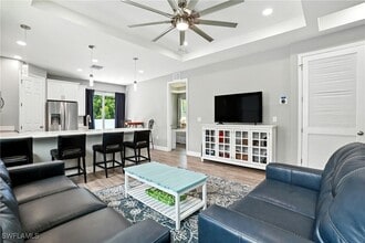 Building Photo - 10140 Carolina St