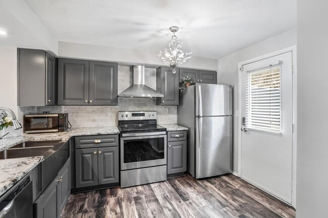 Building Photo - 315 Western Ave