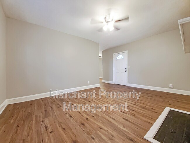 Building Photo - 4 Brookforest Dr