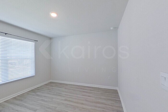 Building Photo - 4726 Malay Cir