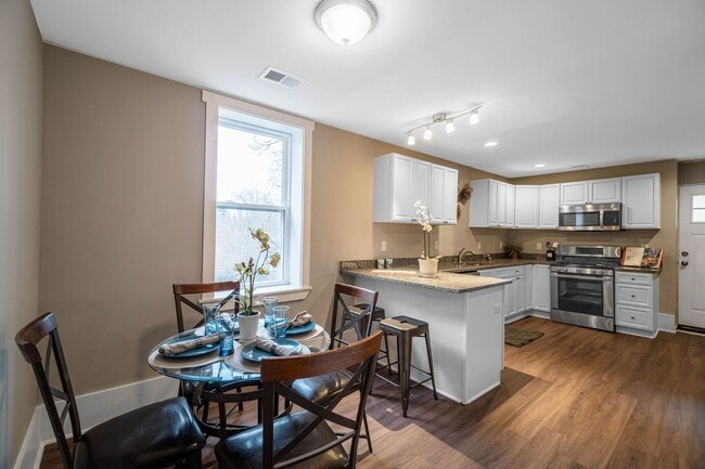 Building Photo - Classic 1900's building with all new interior space