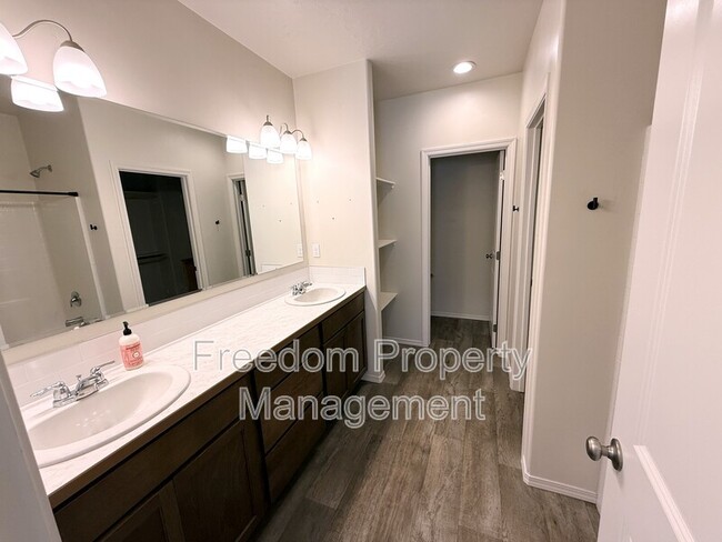 Building Photo - 4311 Durban Ct