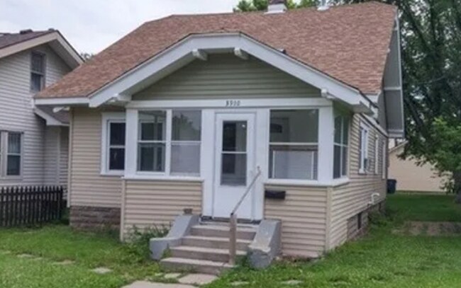 Building Photo - 3910 Emerson Ave N