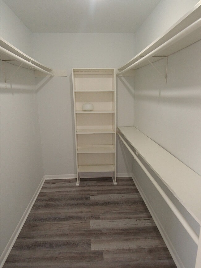 Building Photo - 8414 Beechnut St