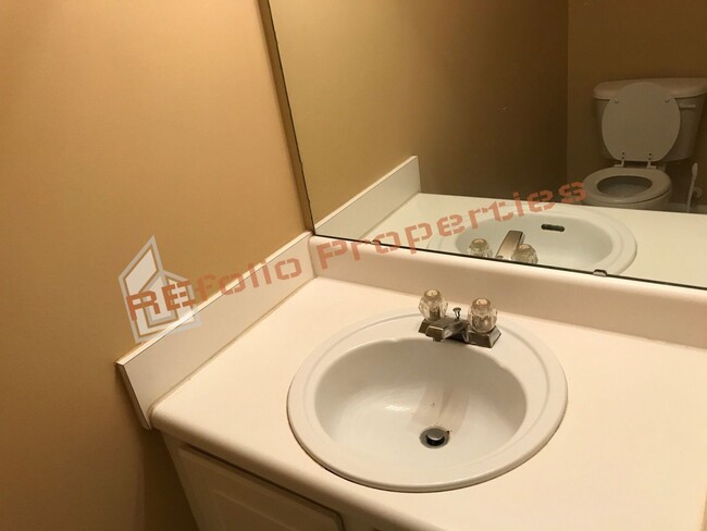 Building Photo - Fresh Paint is Scheduled! Lovely 3 Bedroom...