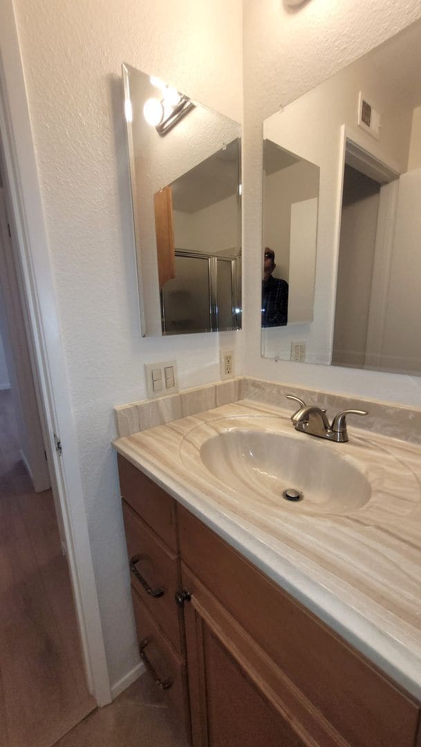 Building Photo - Convienently Located In Mira Masa