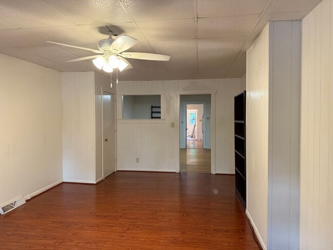 Building Photo - 3 Bedroom, 2 Bath Home in Manheim - Fenced...