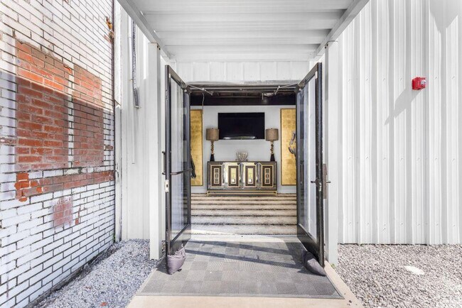 Building Photo - 156 Camellia St