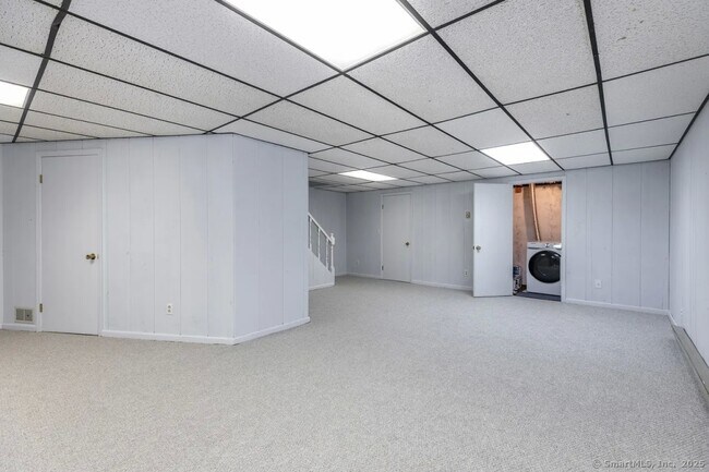 Building Photo - 25 Padanaram Rd