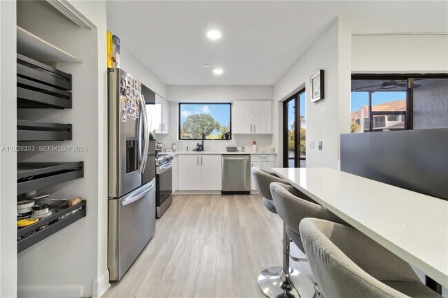 Building Photo - 3475 Emerald Oaks Dr