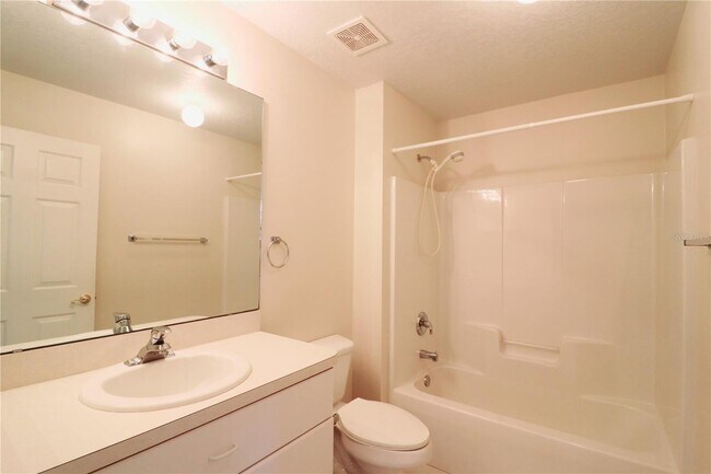 Building Photo - 5316 Sir Churchill Dr