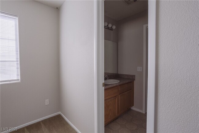 Building Photo - 7920 Hornbeam Ct
