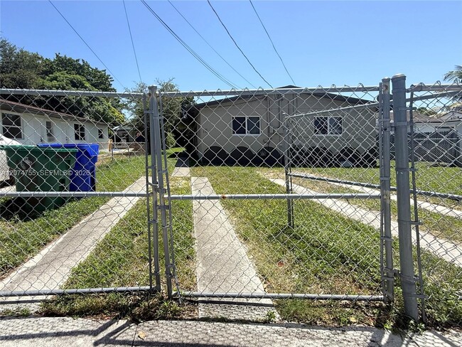 Building Photo - 336 NW 53rd St