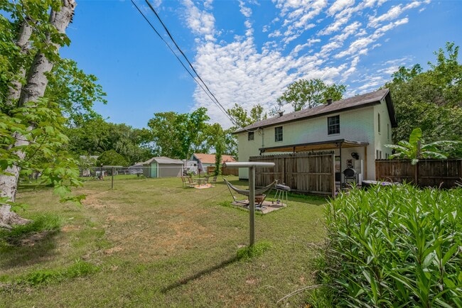 Building Photo - 5514 Avenue M