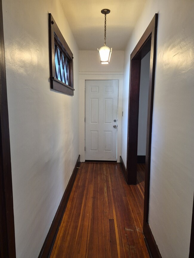 Building Photo - 173 Mather St