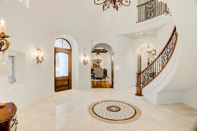 Building Photo - 5015 Jason St