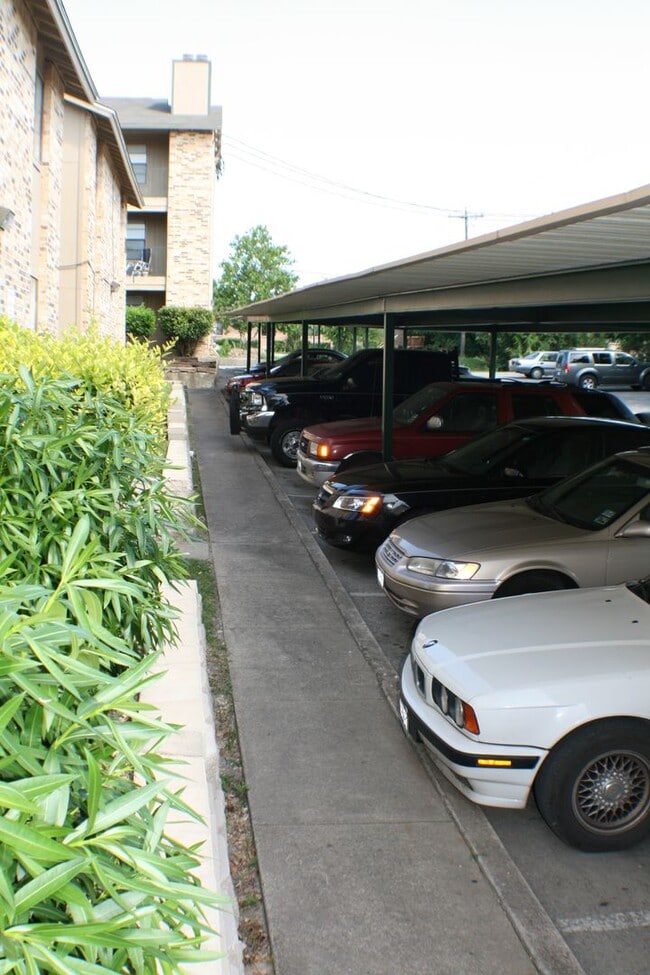 Interior Photo - Stadium View Apartments