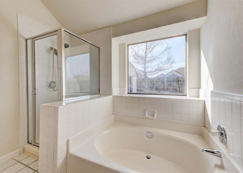 Building Photo - 8125 Jason Dr