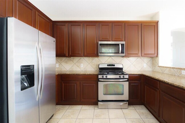 Building Photo - 8528 Harrier Dr