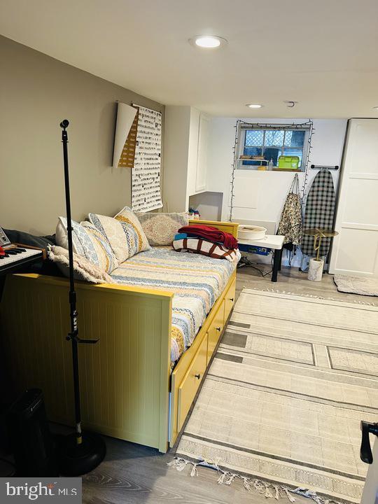 Building Photo - 1911 D St NE