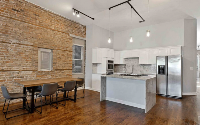 Dining area and kitchen - 2219 W 18th Pl