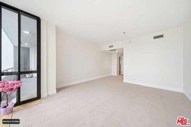 Building Photo - 10660 Wilshire Blvd