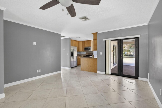 Building Photo - 7107 181st Ct N