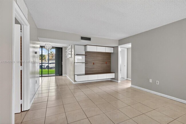 Building Photo - 8065 SW 107th Ave