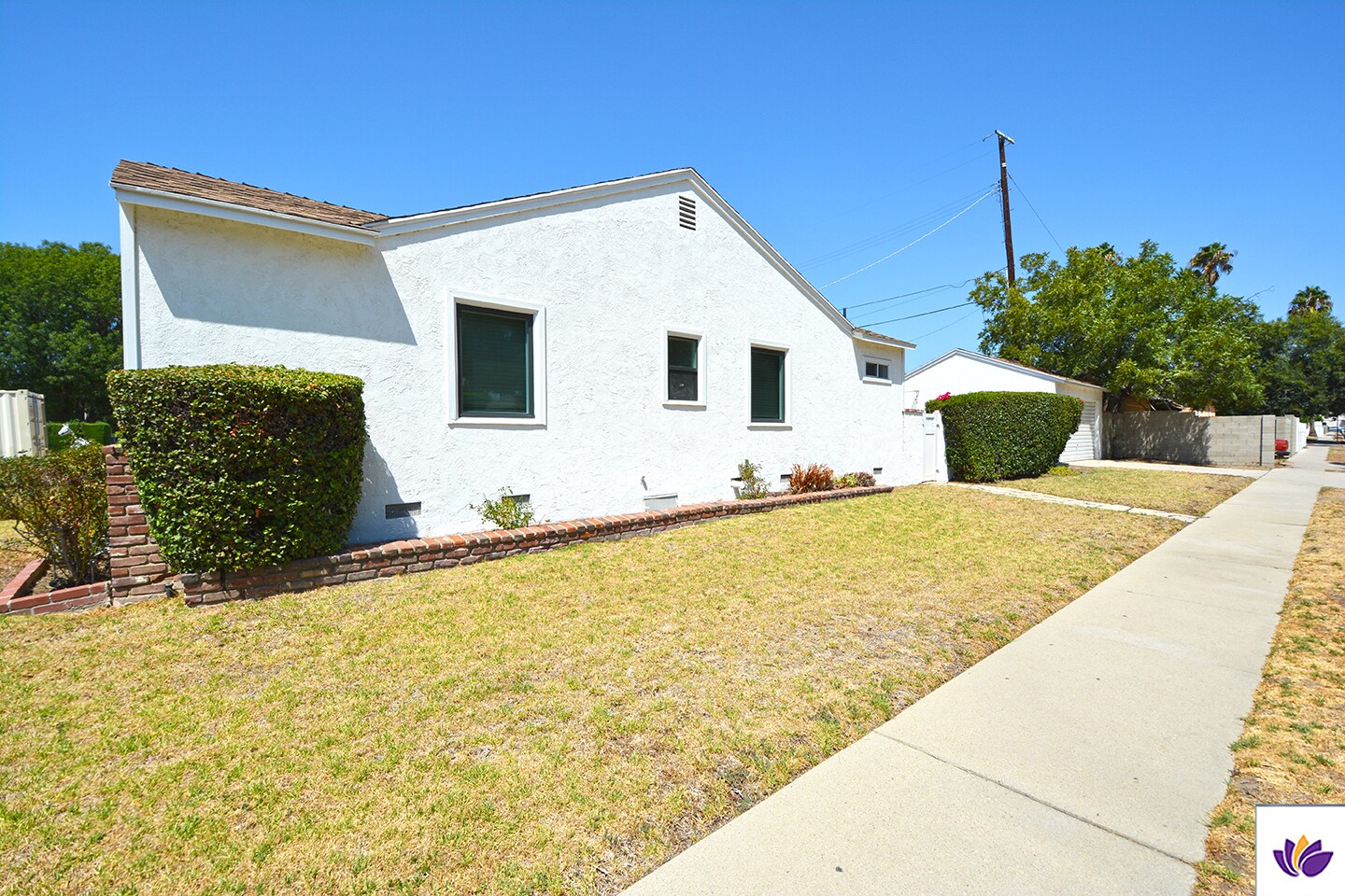 Building Photo - 16901 Hart St