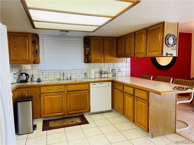 Building Photo - 2531 Country Club Dr