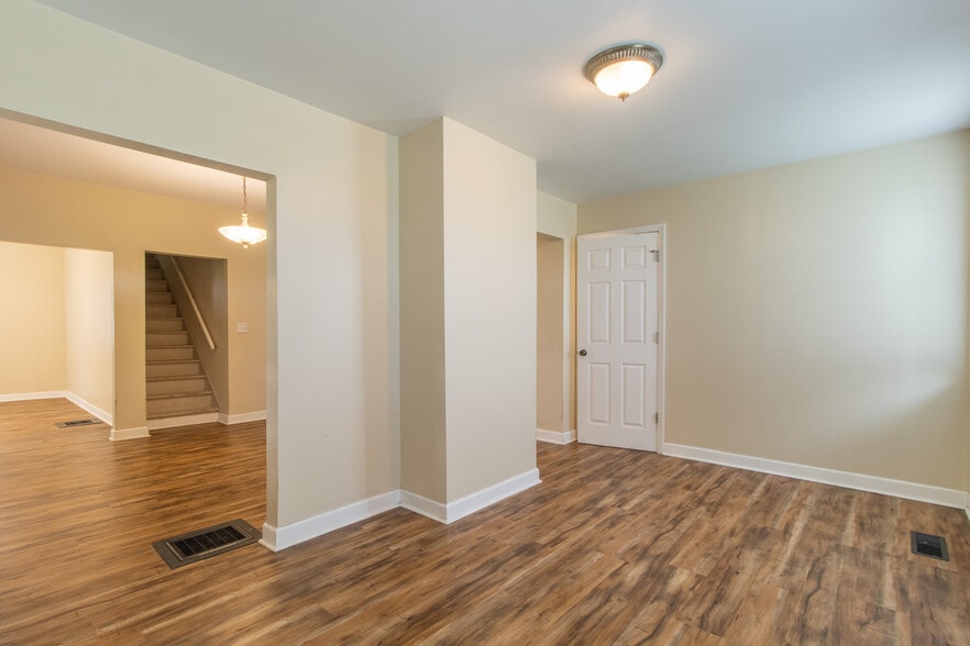 Building Photo - 795 Blaze Rd