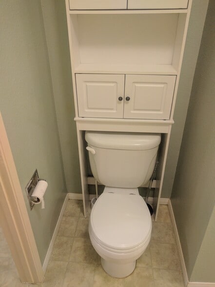 Toilet - 4065 Porte La Paz