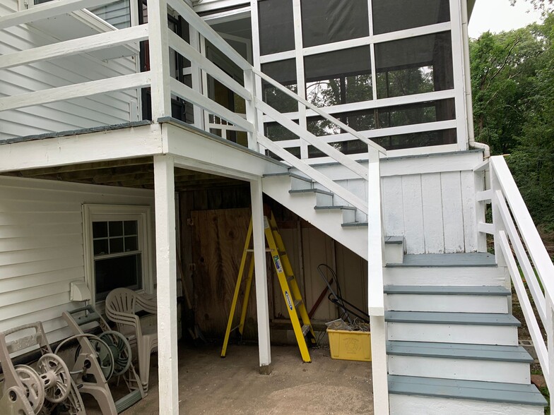 Way to Backyard from Kitchen/Sunroom - 15 Sherwood Cir