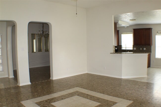 Building Photo - 119 Lissa Ln