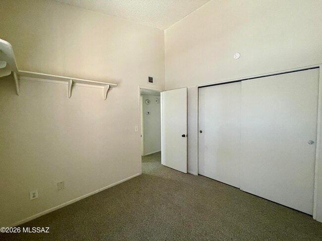 Building Photo - 1710 W Wood Bridge Ct